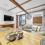 Tilly's Cosy Retreats - Viaduct * Knaresborough